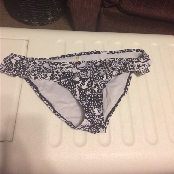 Bikini bundle! Size medium - Picture 3 of 8